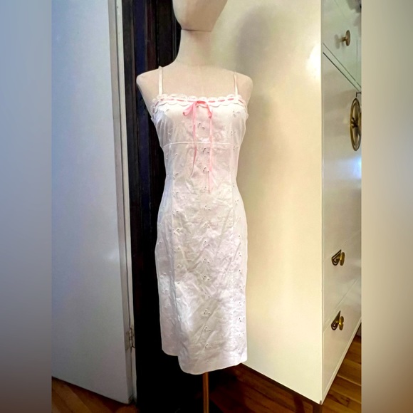 Betsey Johnson, vintage, zipper eyelet white pink dress. never worn mint. small. - Picture 2 of 14
